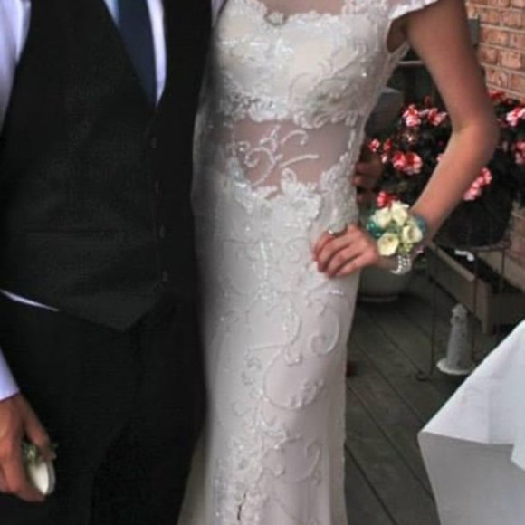 Formal dress - Picture 5 of 5